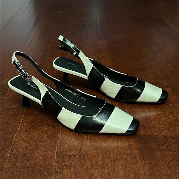 Fabulous Black and Ivory Leather Slingback Heels with Square Toes, Size 6.5 - Picture 1 of 16